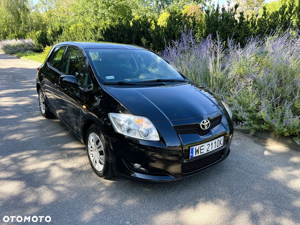Toyota Auris - 1
