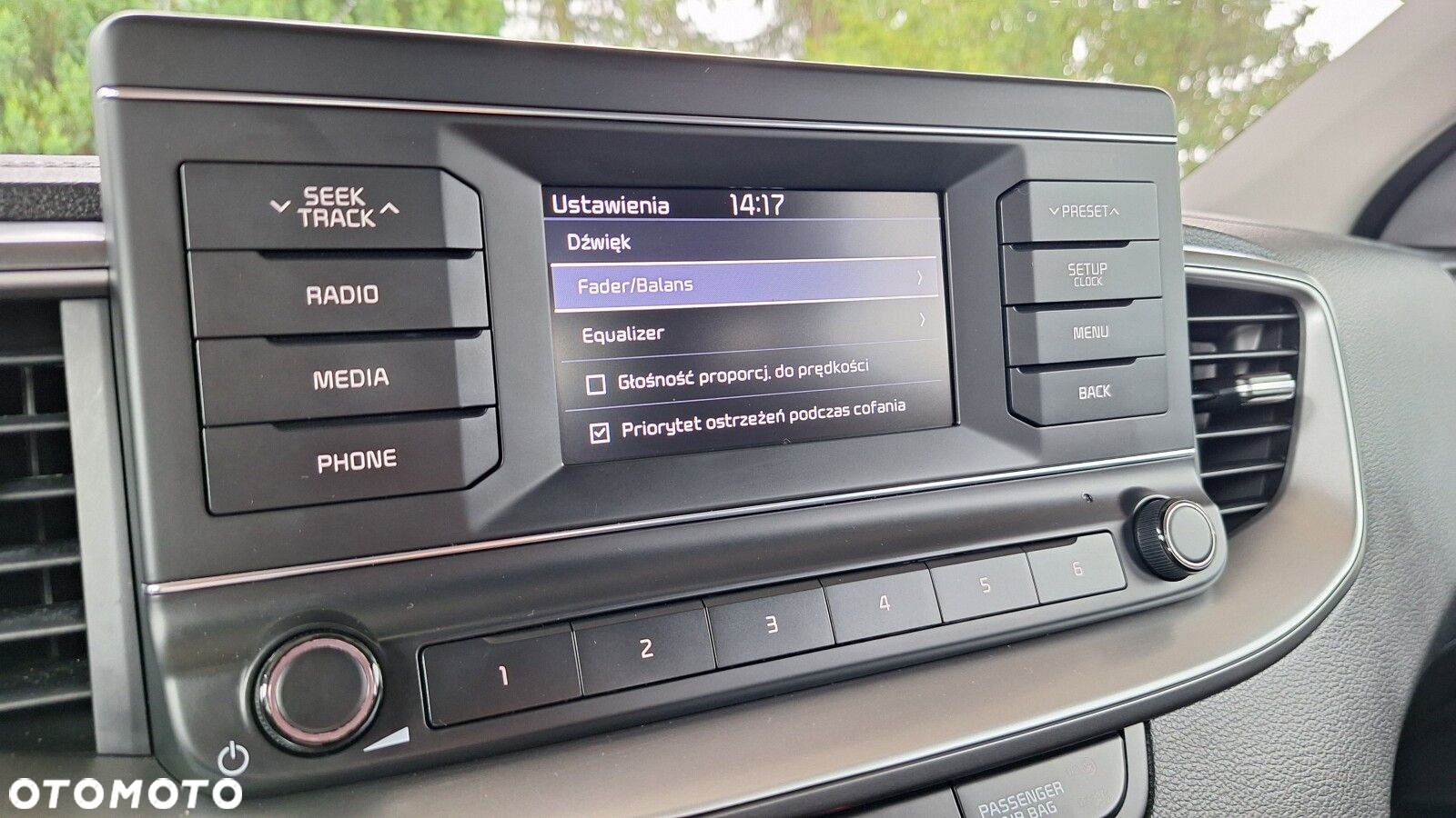 Kia Ceed - 22