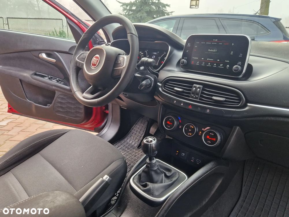 Fiat Tipo 1.4 T-Jet 16v Lounge EU6d - 23