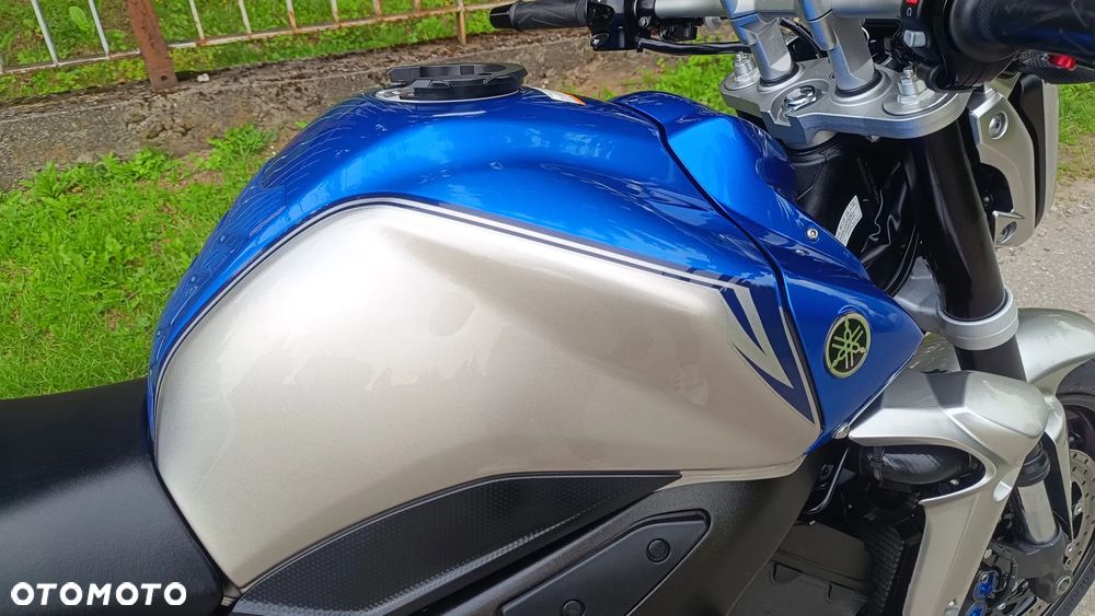 Yamaha FZ - 13