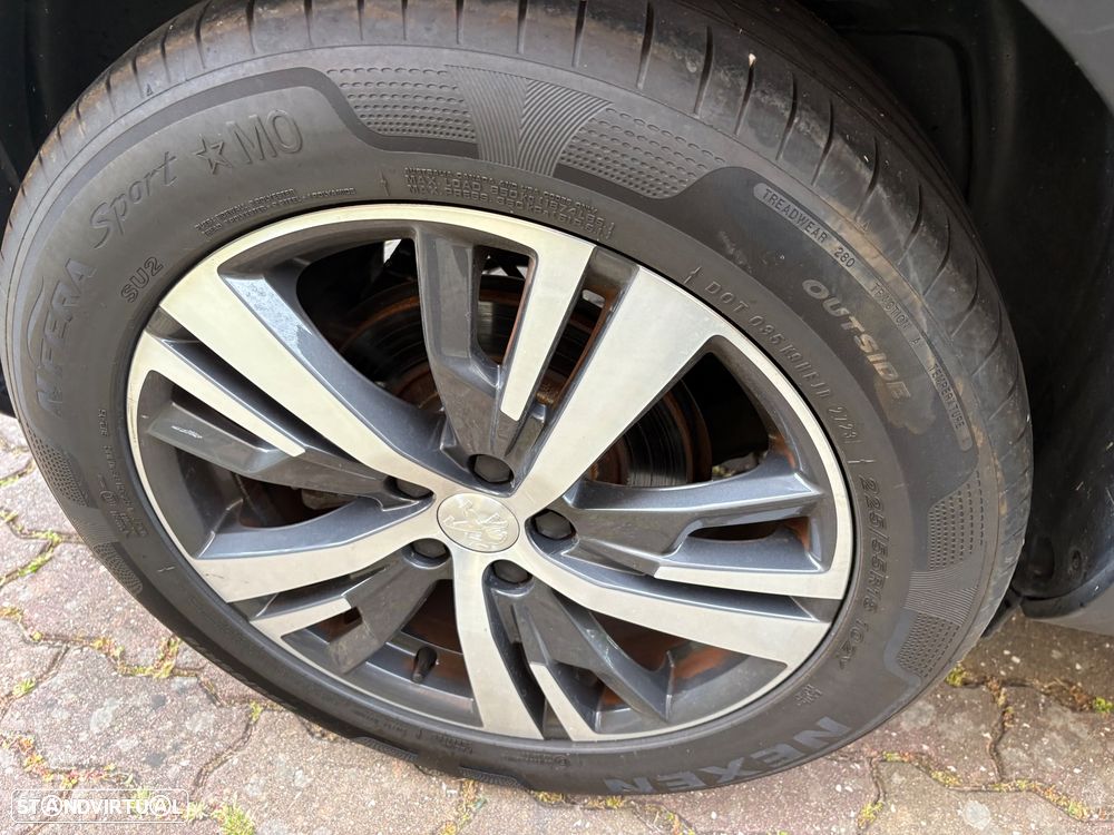 Peugeot 5008 1.5 BlueHDi Allure Pack EAT8 - 25