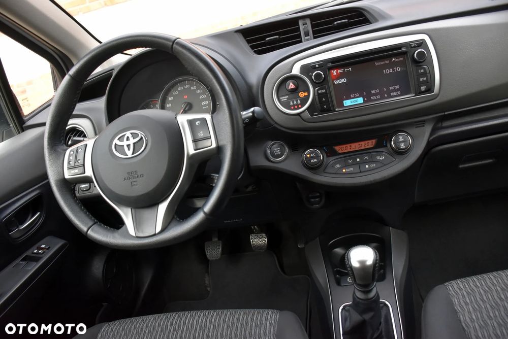 Toyota Yaris 1.4 D-4D Sol EU5 - 6