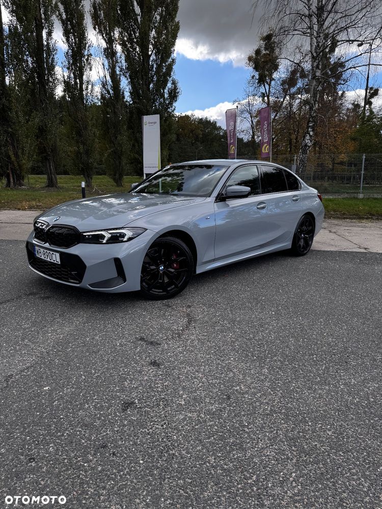 BMW Seria 3 330i xDrive - 1