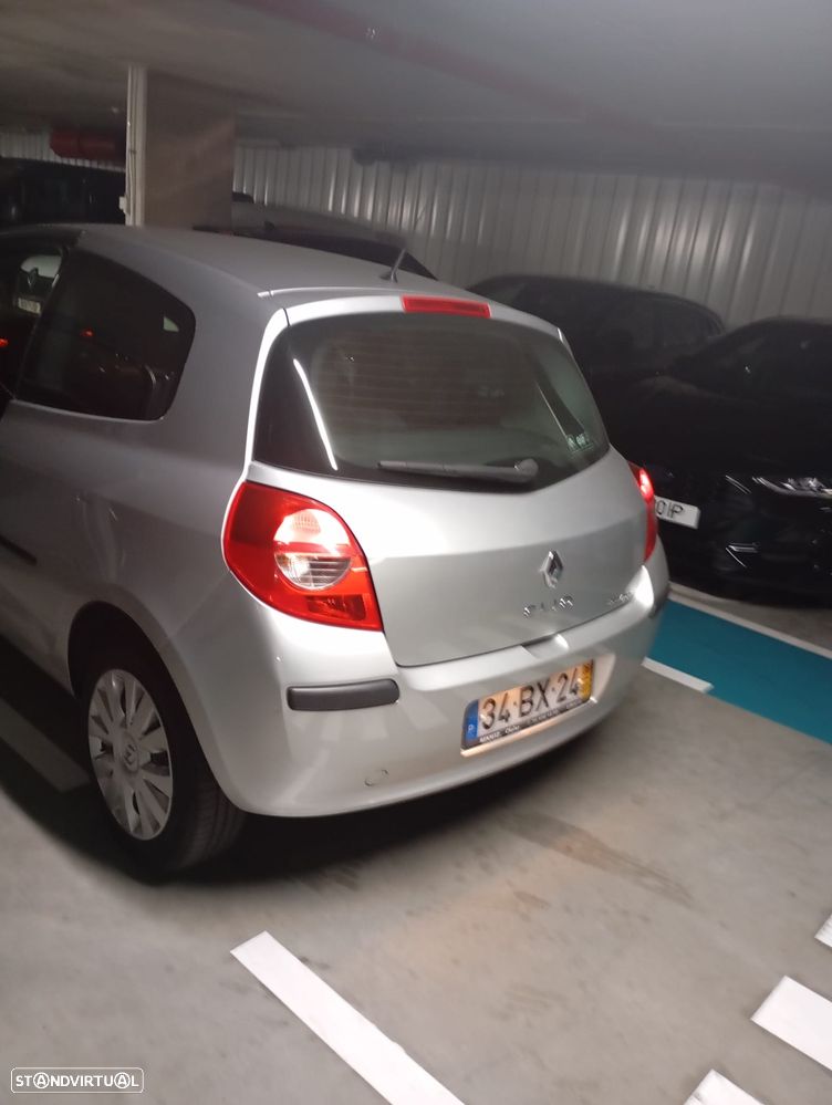 Renault Clio 1.2 16V Confort - 5