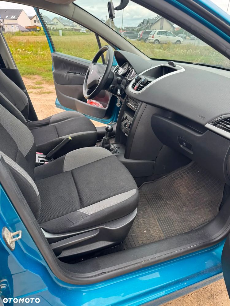 Peugeot 207 1.4 Presence - 11