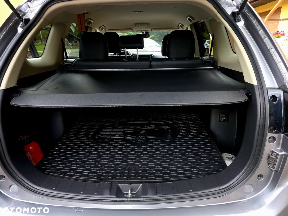 Mitsubishi Outlander - 13