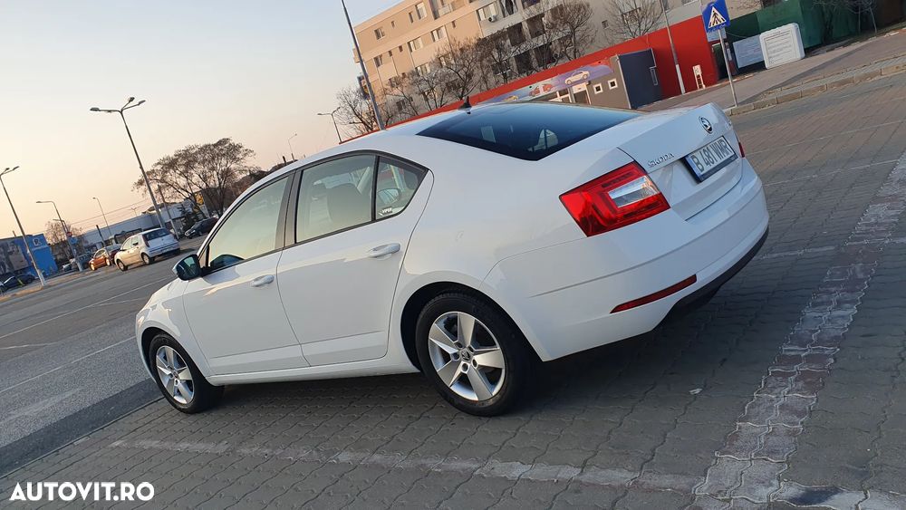 Skoda Octavia 1.6 TDI Style - 9