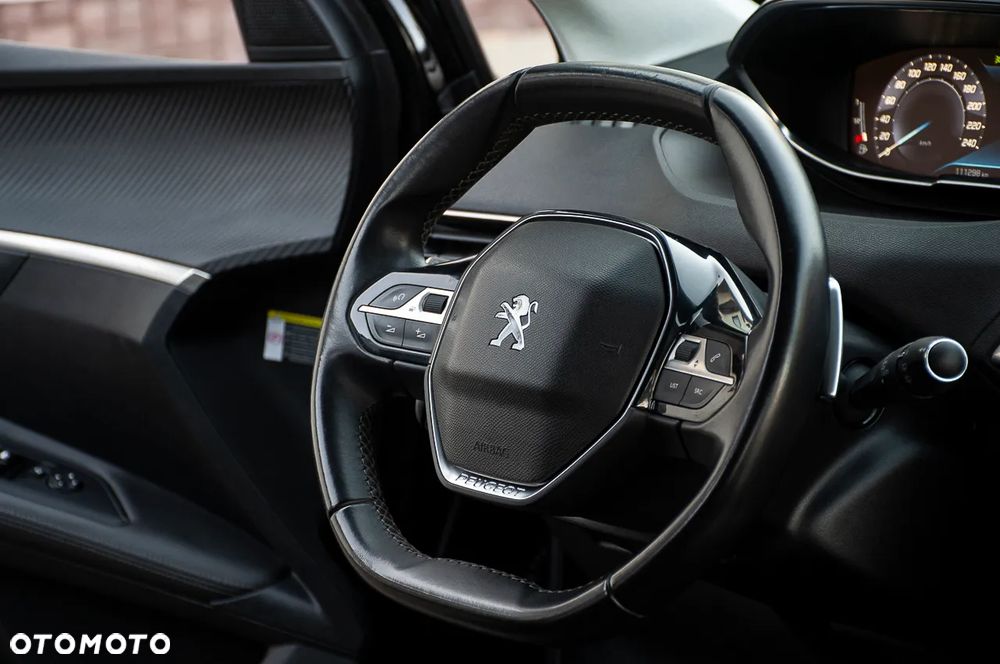 Peugeot 3008 1.2 PureTech GPF Allure S&S EAT8 - 29