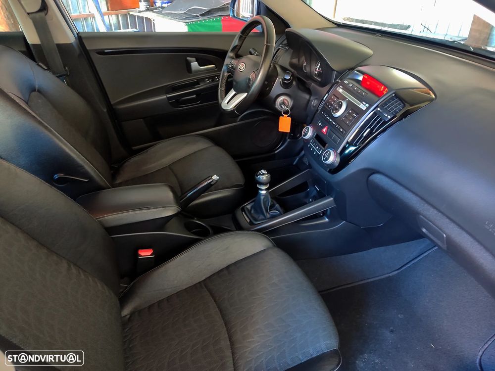 Kia Ceed SW 1.6 CRDi TX ISG - 7