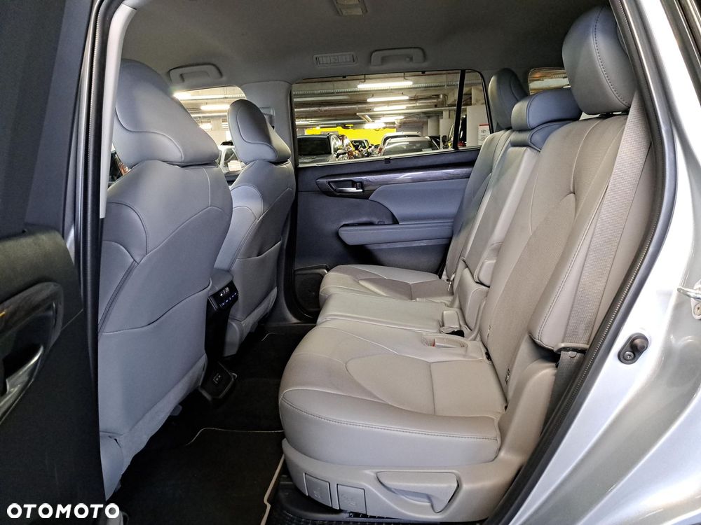 Toyota Highlander - 13