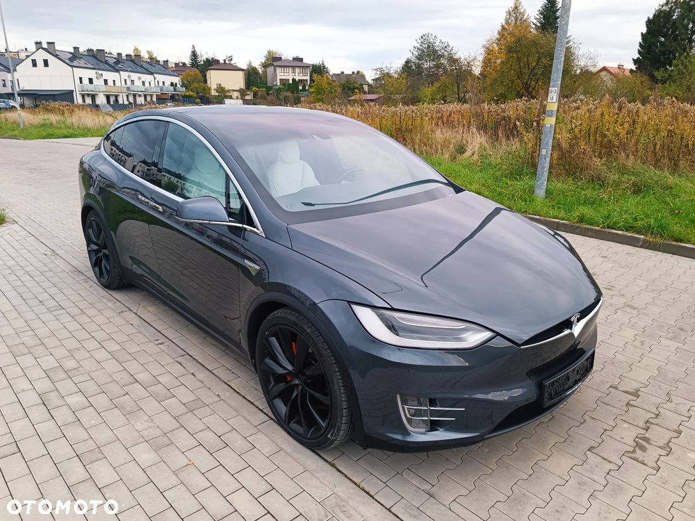 Tesla Model X Performance - 32