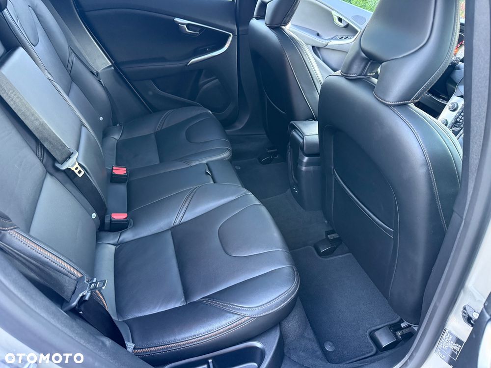 Volvo V40 Cross Country T5 AWD Geartronic Summum - 25