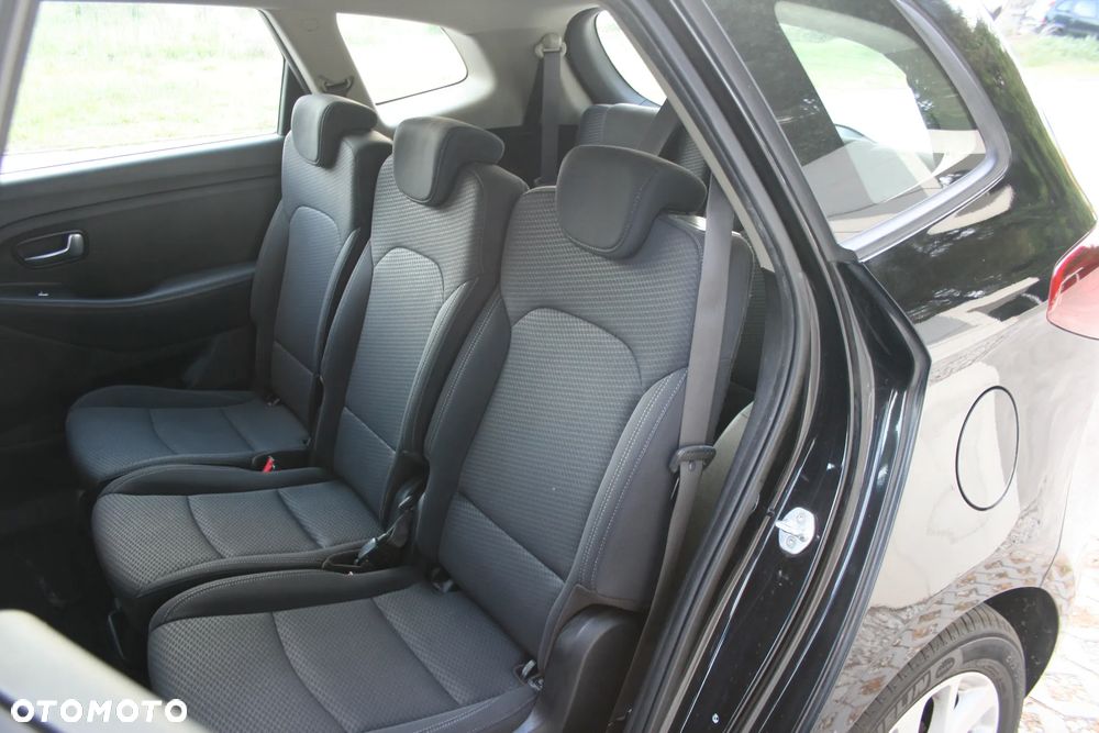 Kia Carens 1.7 CRDi XL 7os - 19