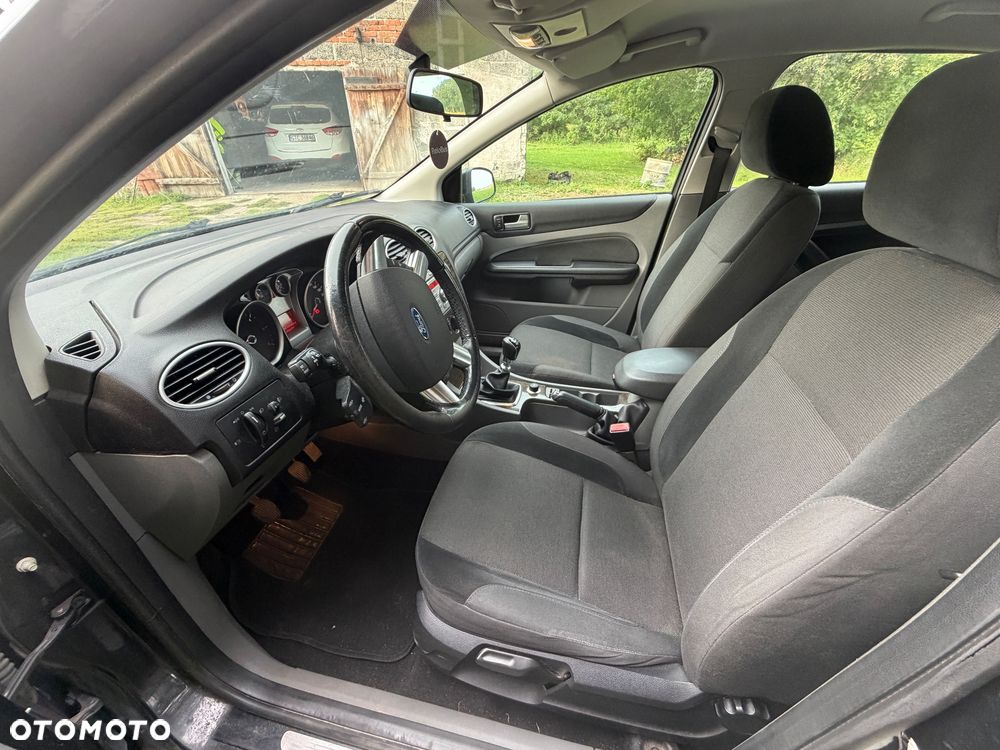 Ford Focus 2.0 TDCi Ghia - 10