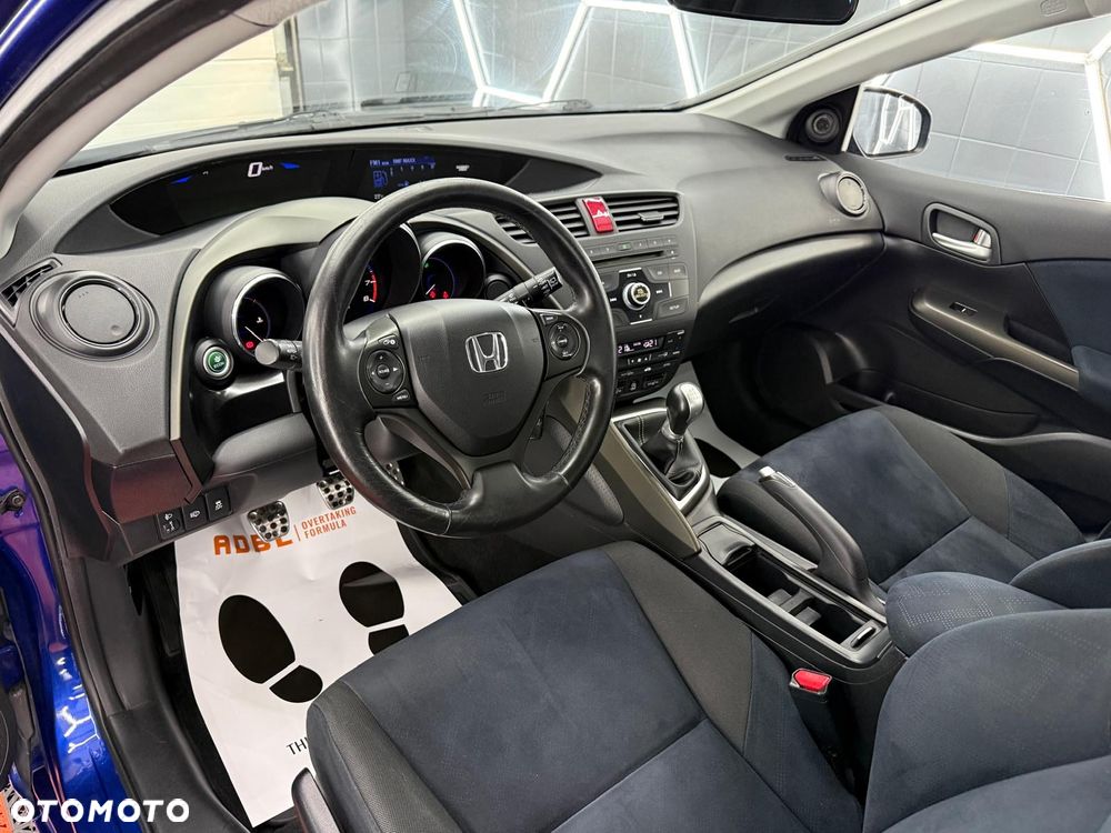 Honda Civic 1.8 i-VTEC Sport - 22