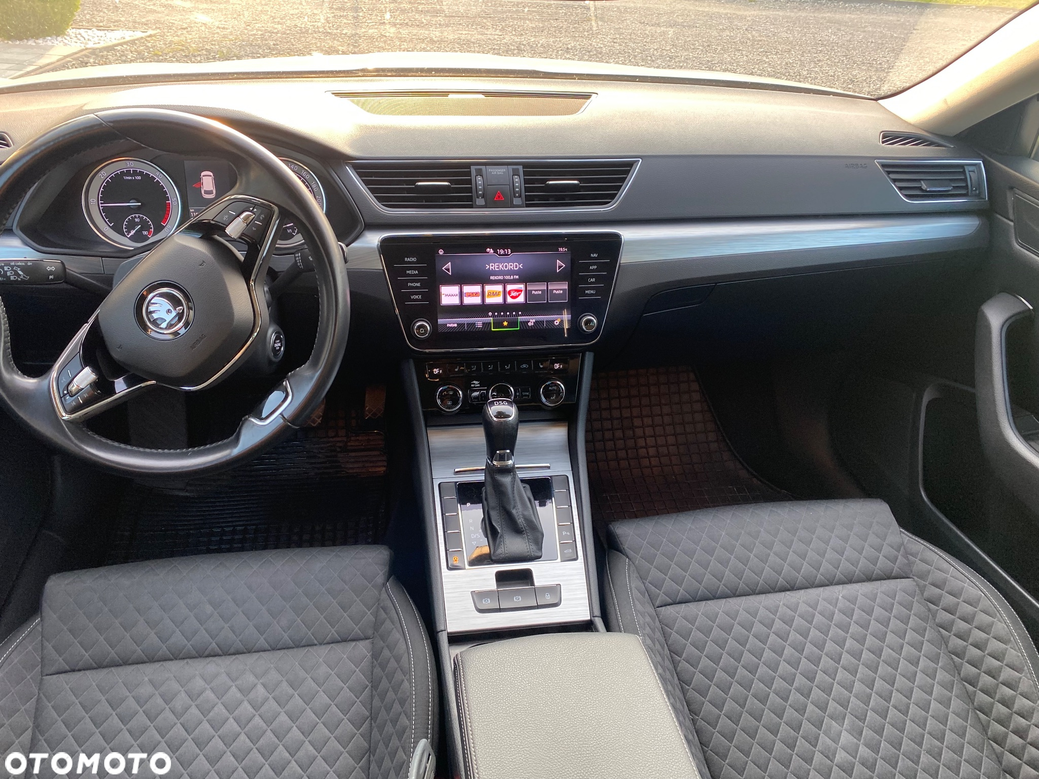 Skoda Superb 2.0 TDI SCR Ambition DSG - 11