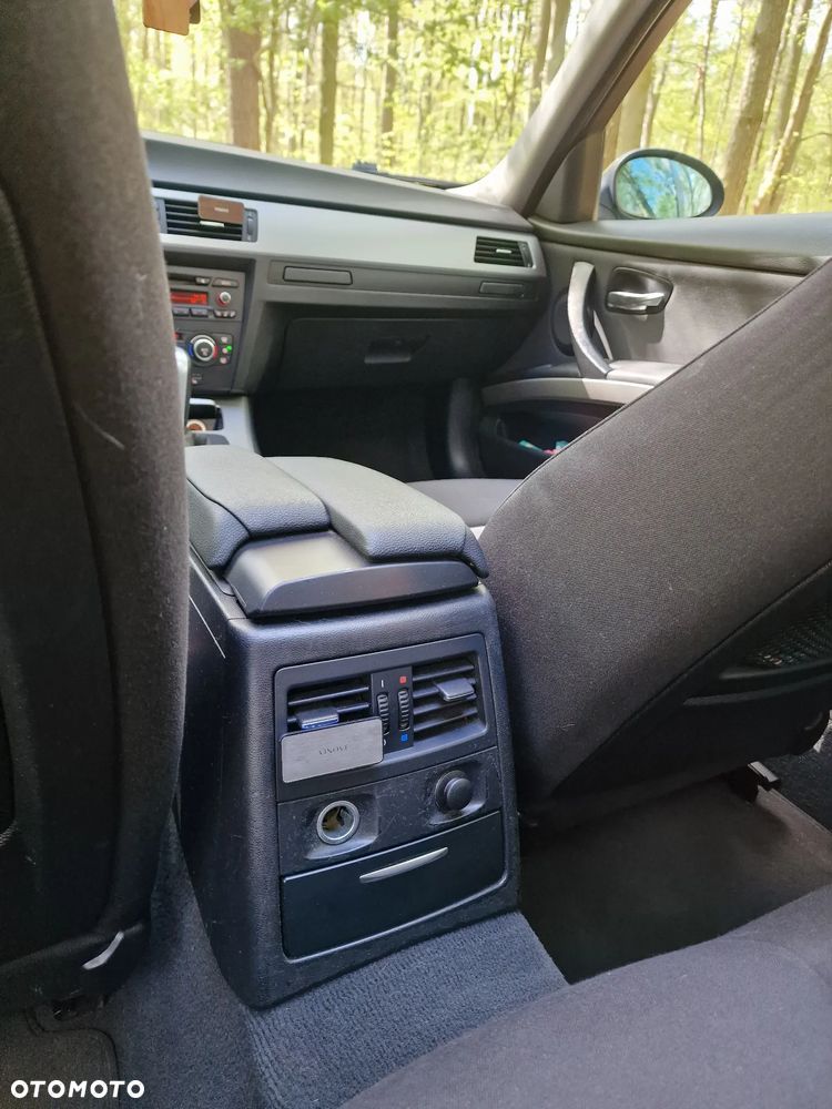 BMW Seria 3 320d DPF - 8