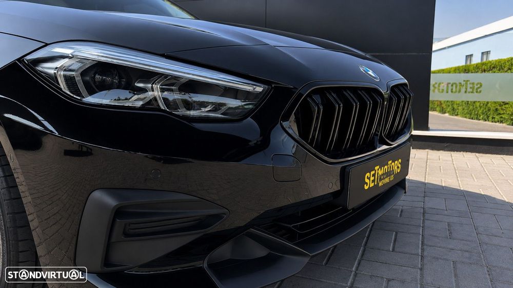 BMW 218 i Line Sport — fotografia 10
