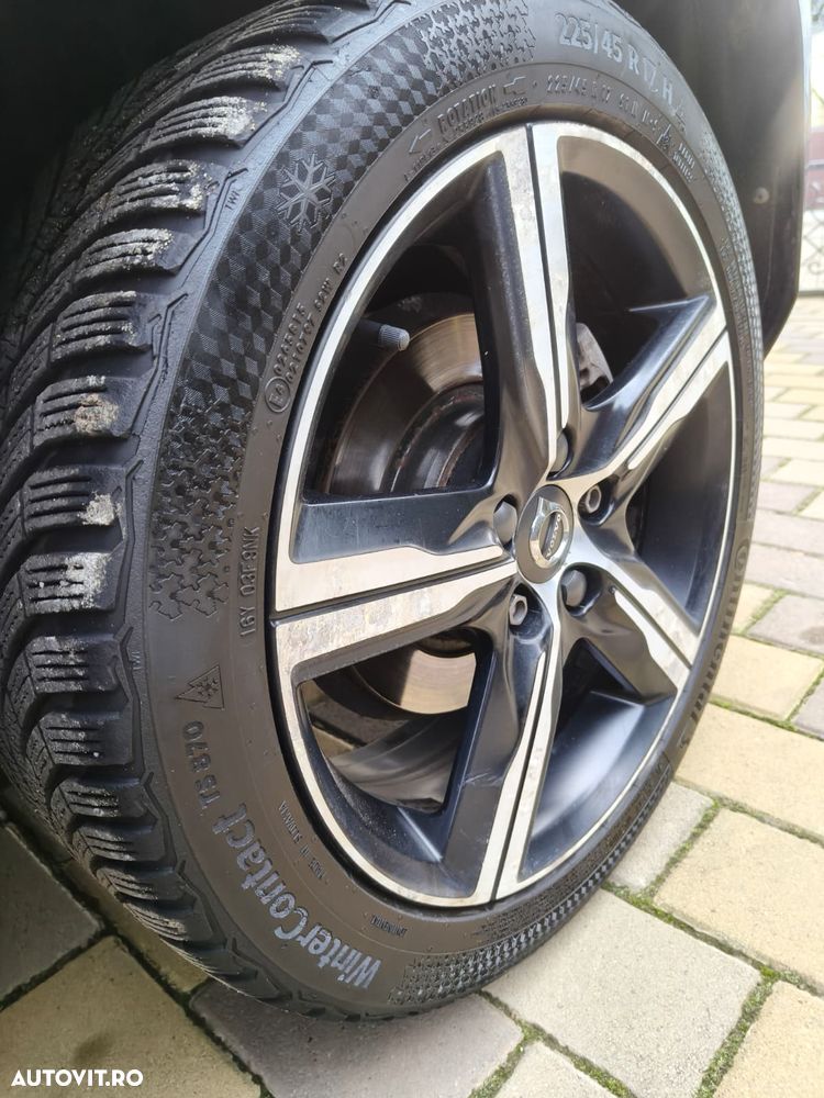 Volvo V40 T3 Geartronic RDesign - 24