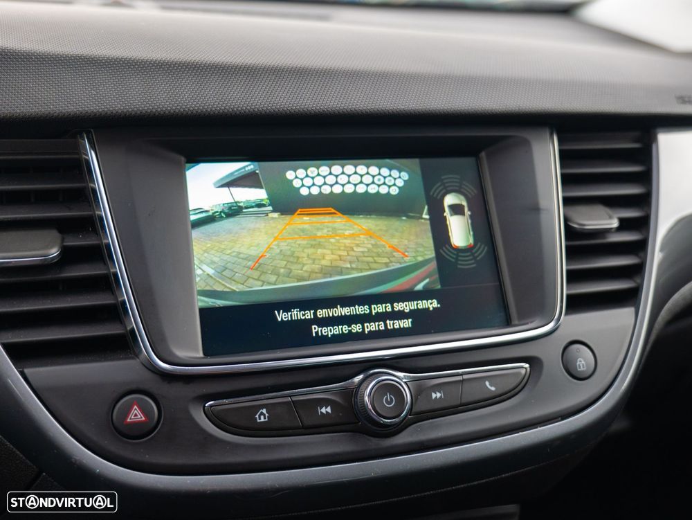 Opel Crossland 1.2 T Design & Tech - 11