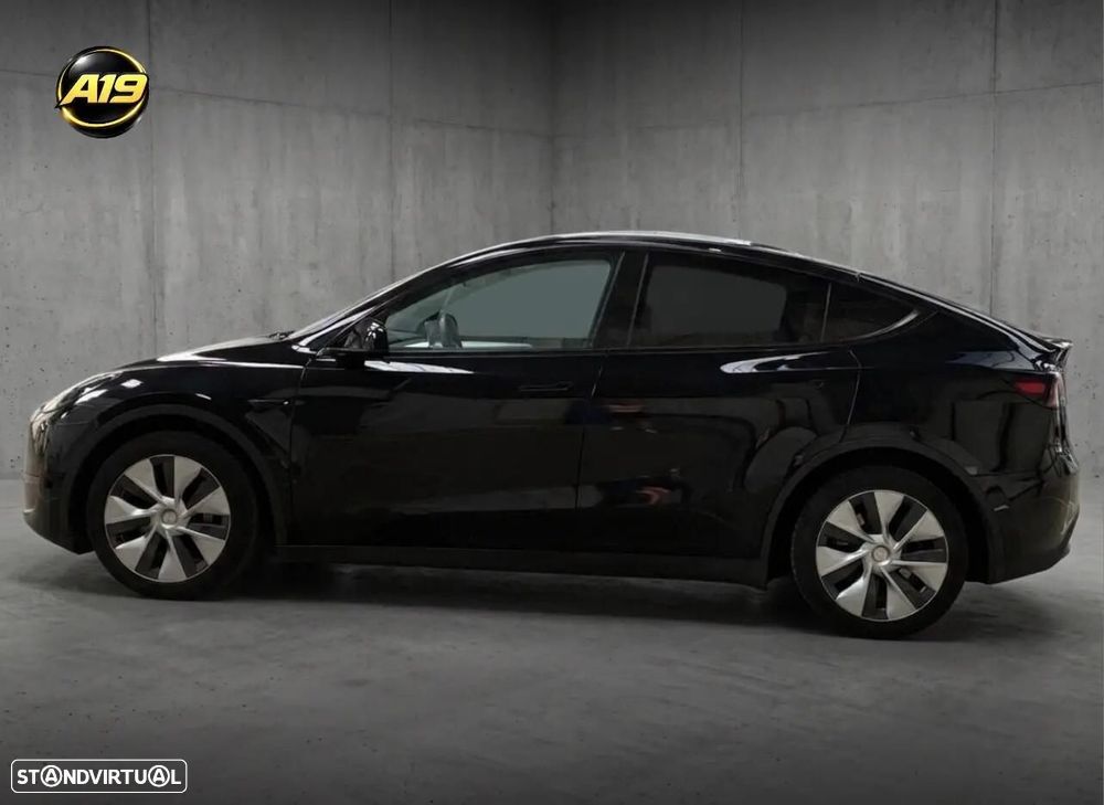 Tesla Model Y RWD - 5
