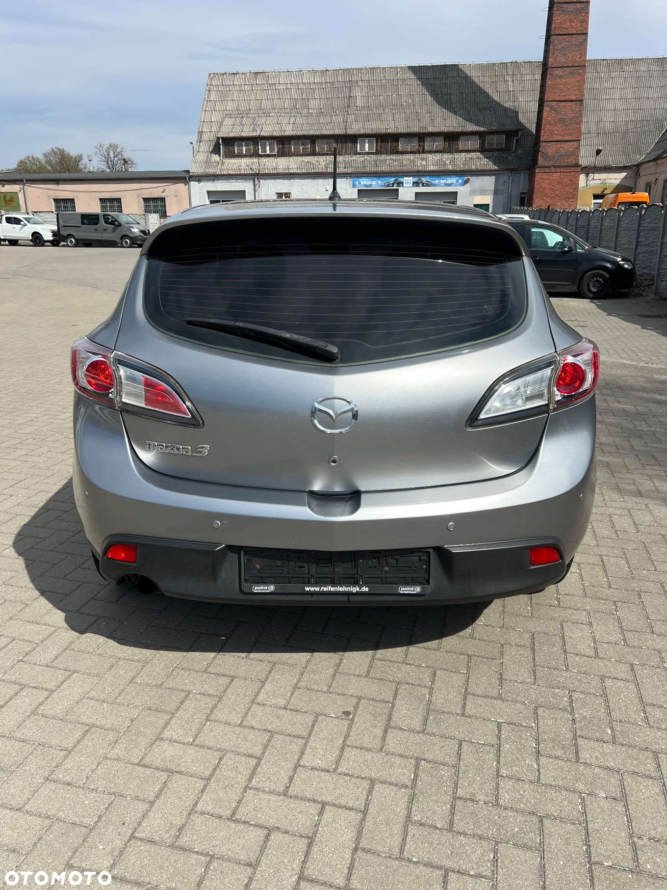 Mazda 3 1.6 Active + - 10