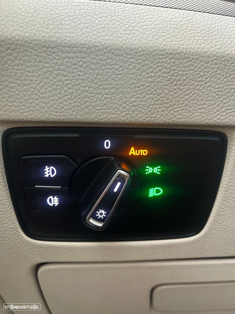 VW Passat Variant 1.6 TDI Trendline DSG - 21