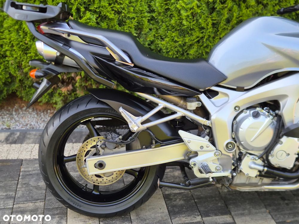 Yamaha FZ6 - 8