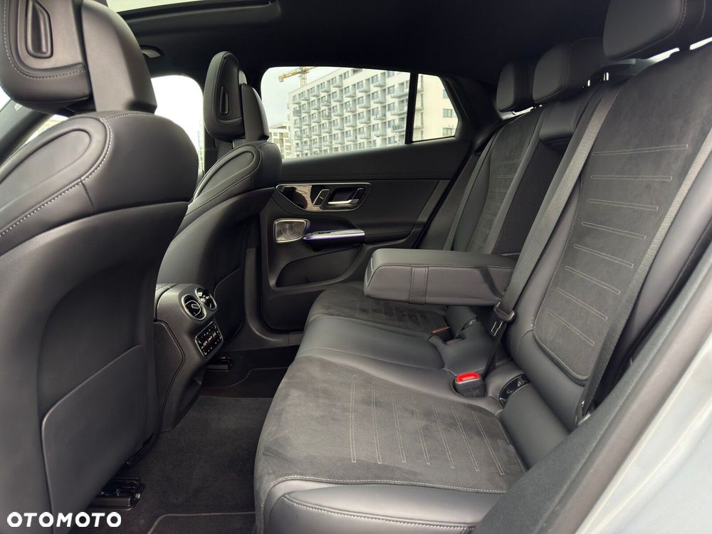 Mercedes-Benz GLC - 30