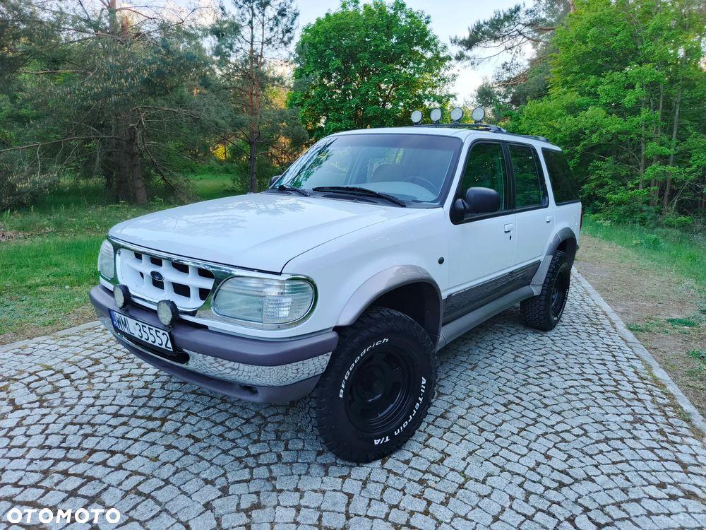 Ford Explorer - 38