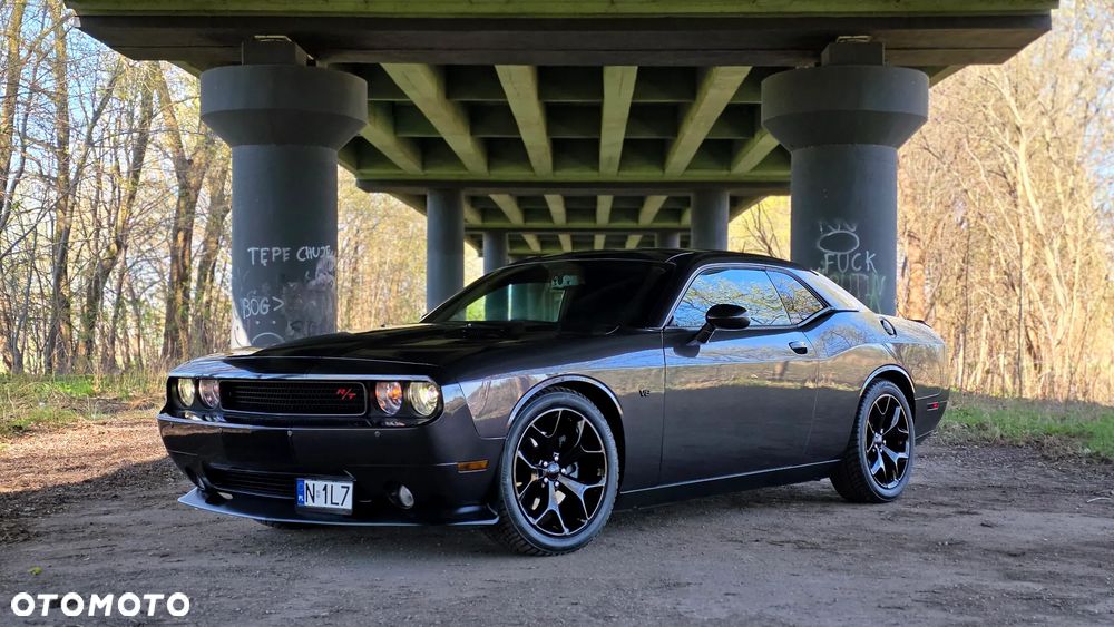 Dodge Challenger - 3