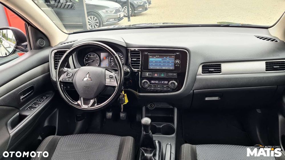 Mitsubishi Outlander - 32