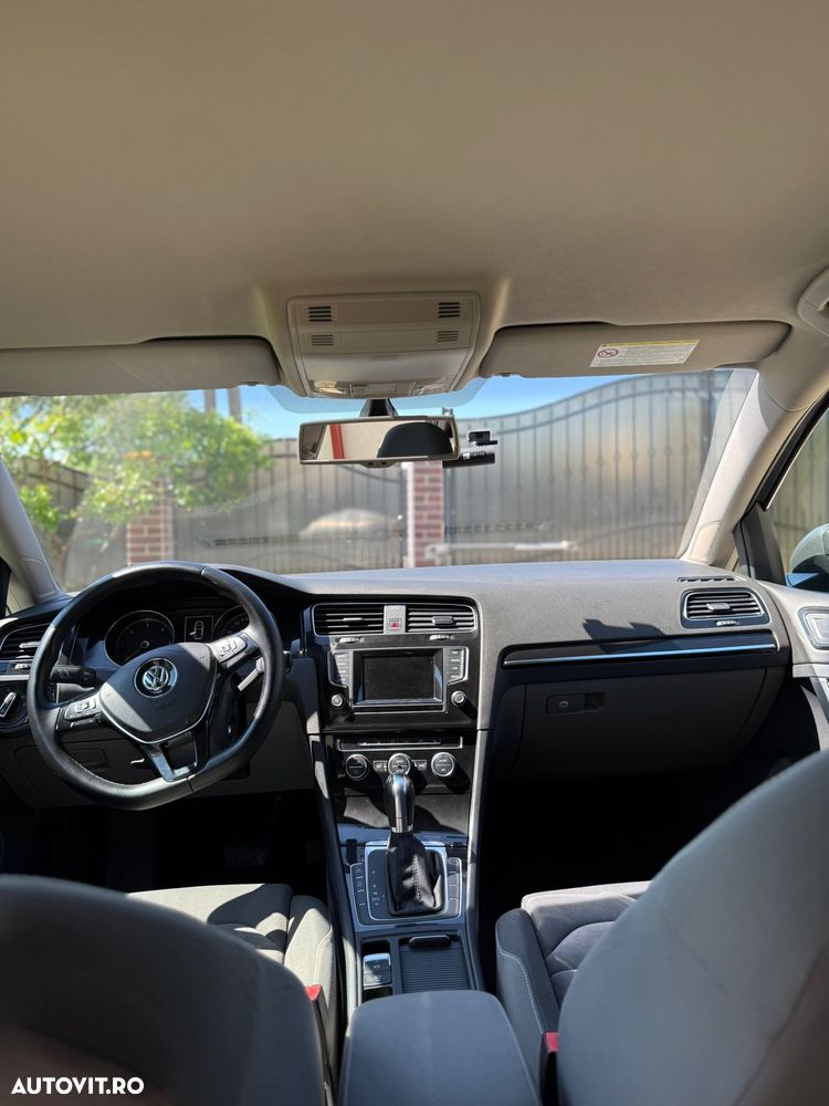 Volkswagen Golf 1.6 TDI DPF DSG BlueMotion Technology Comfortline - 11