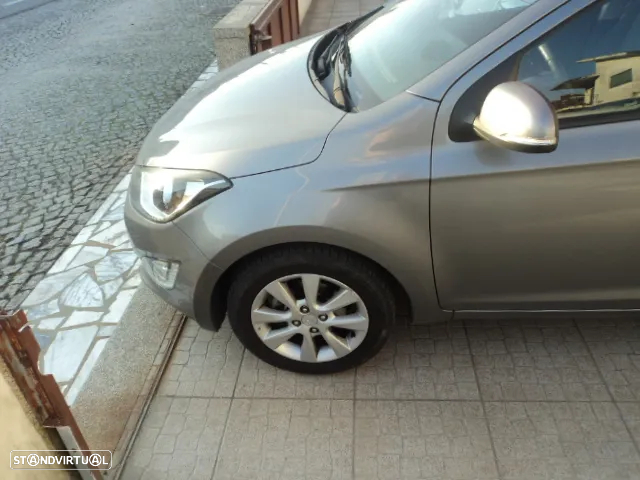 Hyundai i20 1.2 Comfort ESP - 16