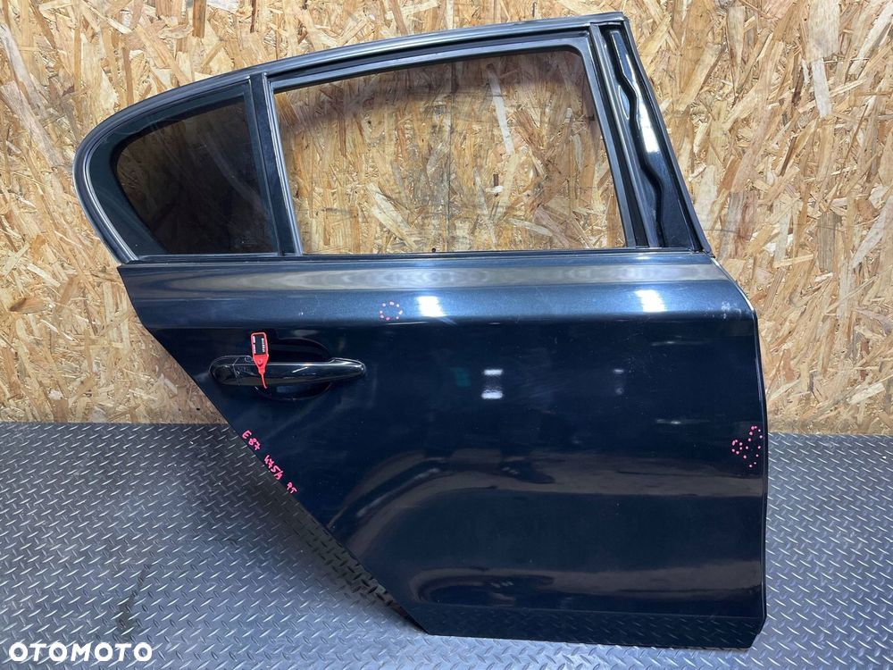 bmw 1 e81 e87 2010 tył strona prawa drzwi tylne 475/9 black sapphire