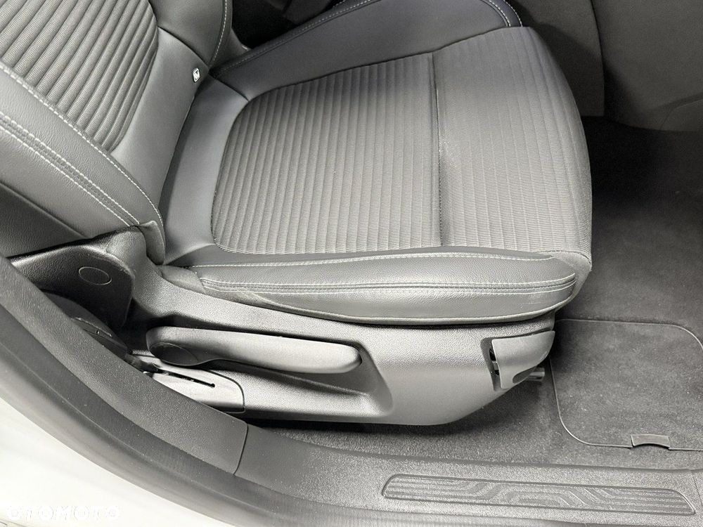 Renault Grand Scenic - 19