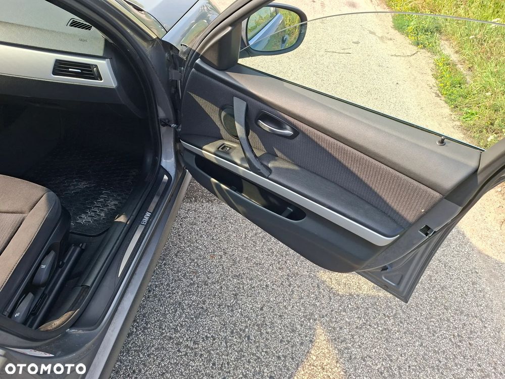 BMW Seria 3 - 18