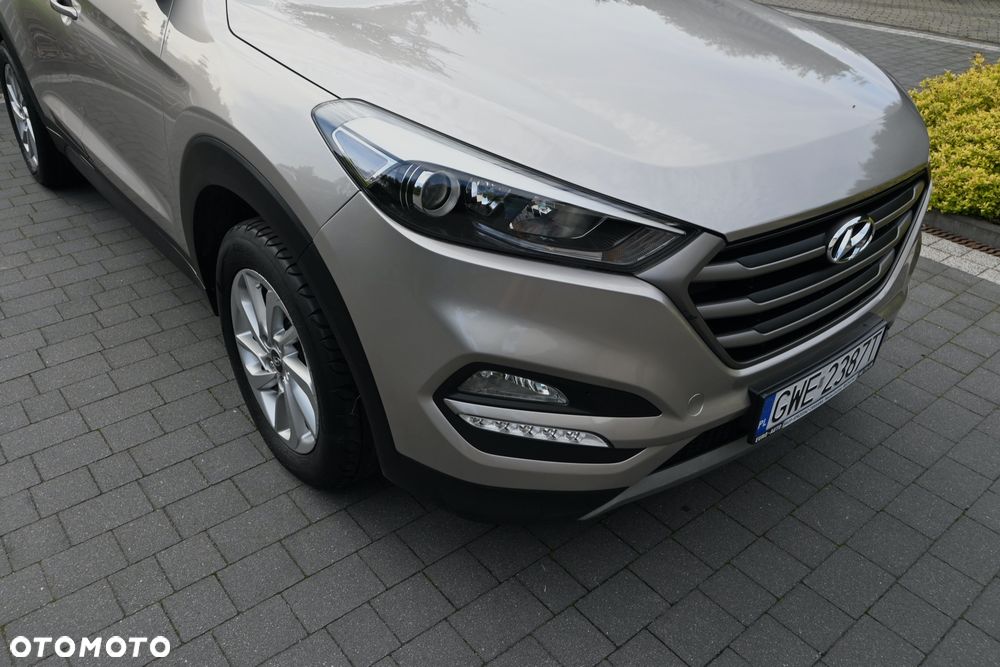Hyundai Tucson 1.7 CRDI BlueDrive Comfort 2WD - 12