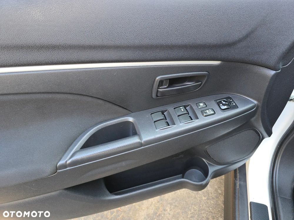 Mitsubishi ASX 1.6 ClearTec 2WD Edition+ - 29