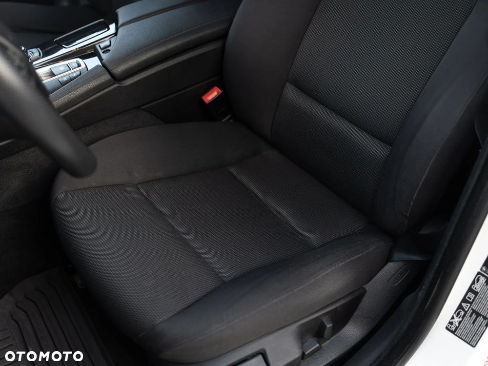 BMW Seria 5 - 24