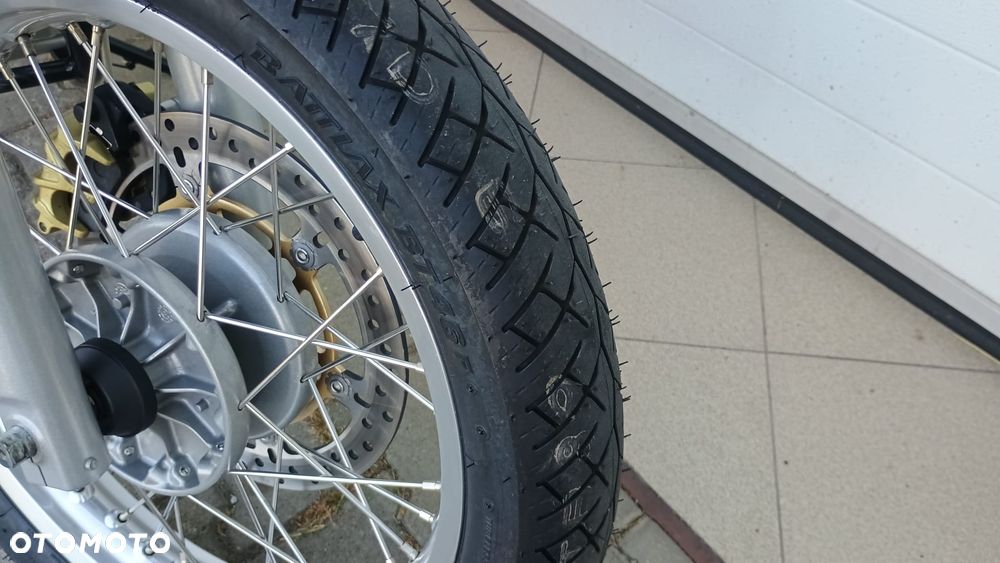 Royal Enfield Continental - 32