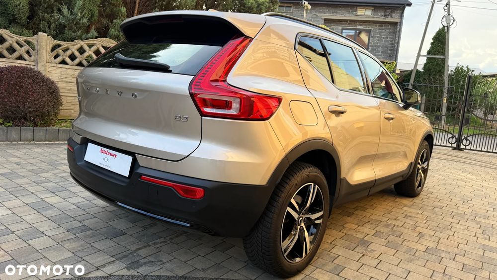 Volvo XC 40 B3 B DKG Ultra Black Edition - 10
