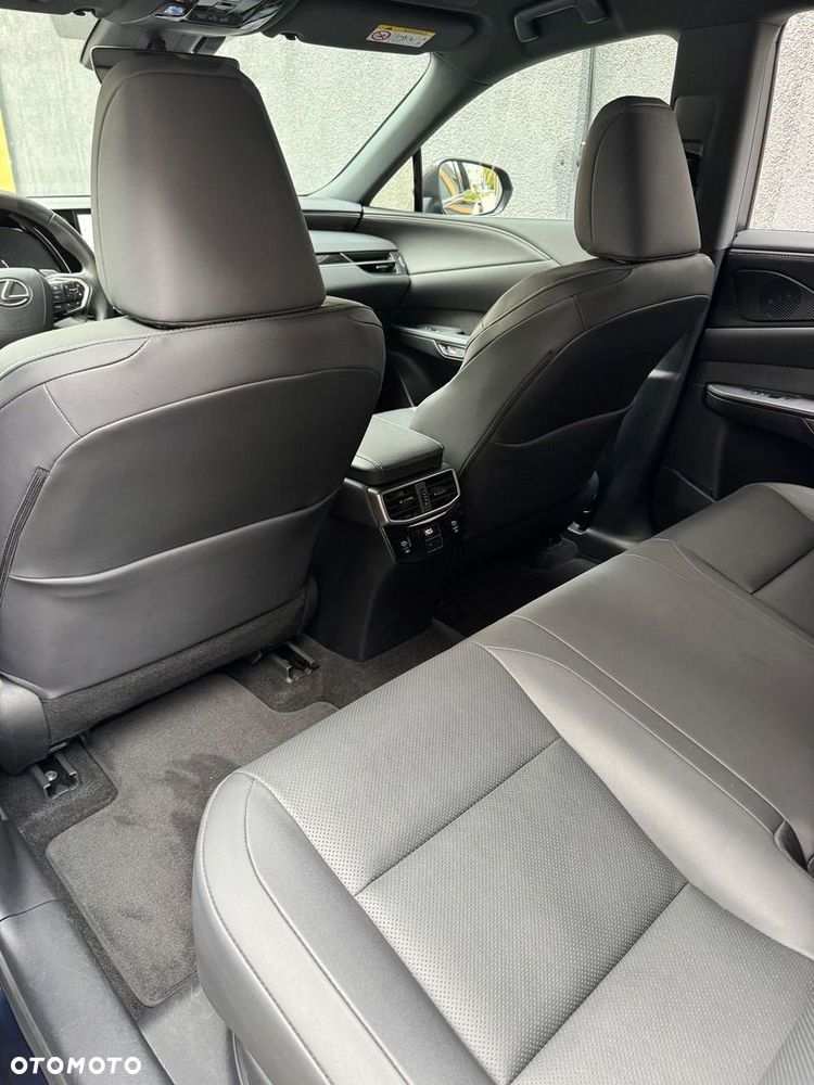 Lexus RX - 21