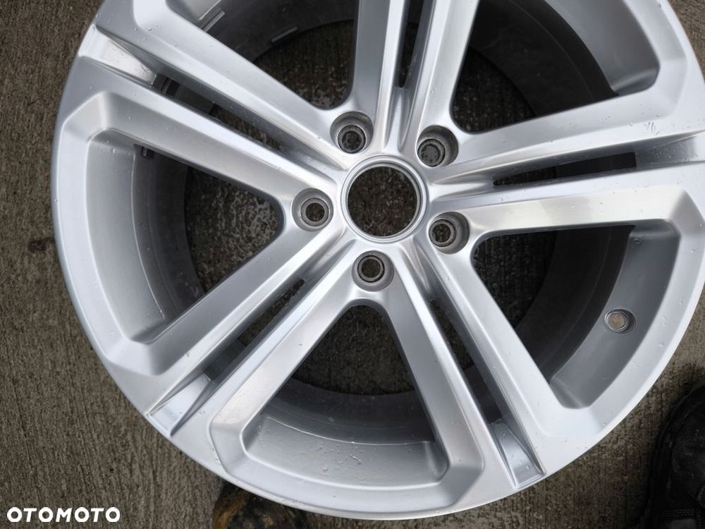 FELGA ALUMINIOWA AUDI VW SEAT SKODA 8.0J R17 ET41 1K8601025T Z*5* OK - 6