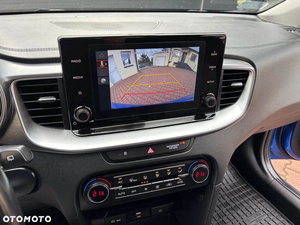 Kia Ceed 1.5 T-GDI M - 12