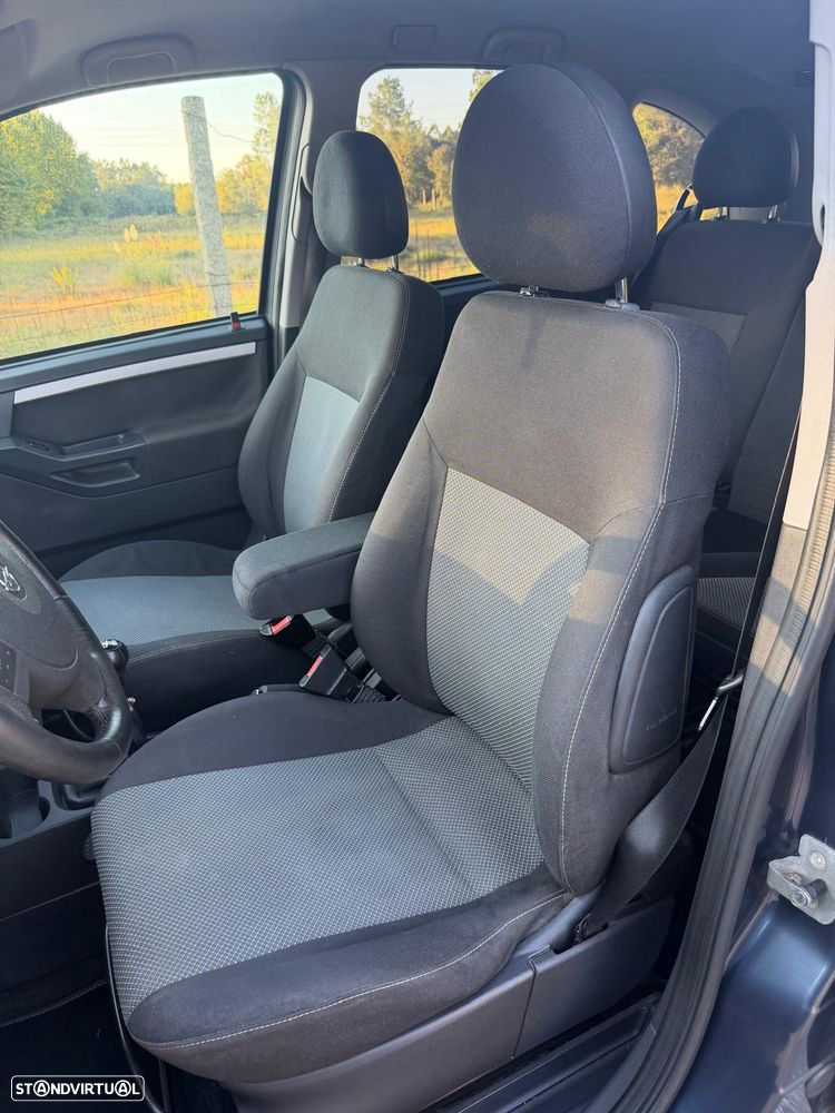 Opel Meriva 1.3 CDTi Cosmo - 4