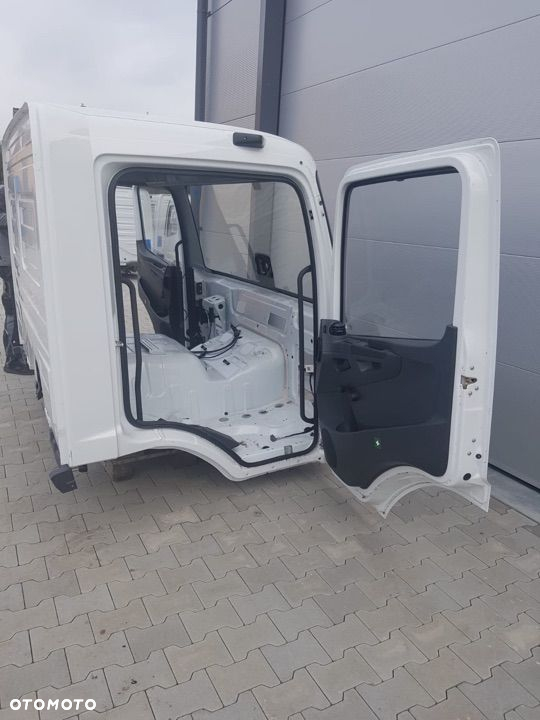 Kabina Mercedes Atego - 6