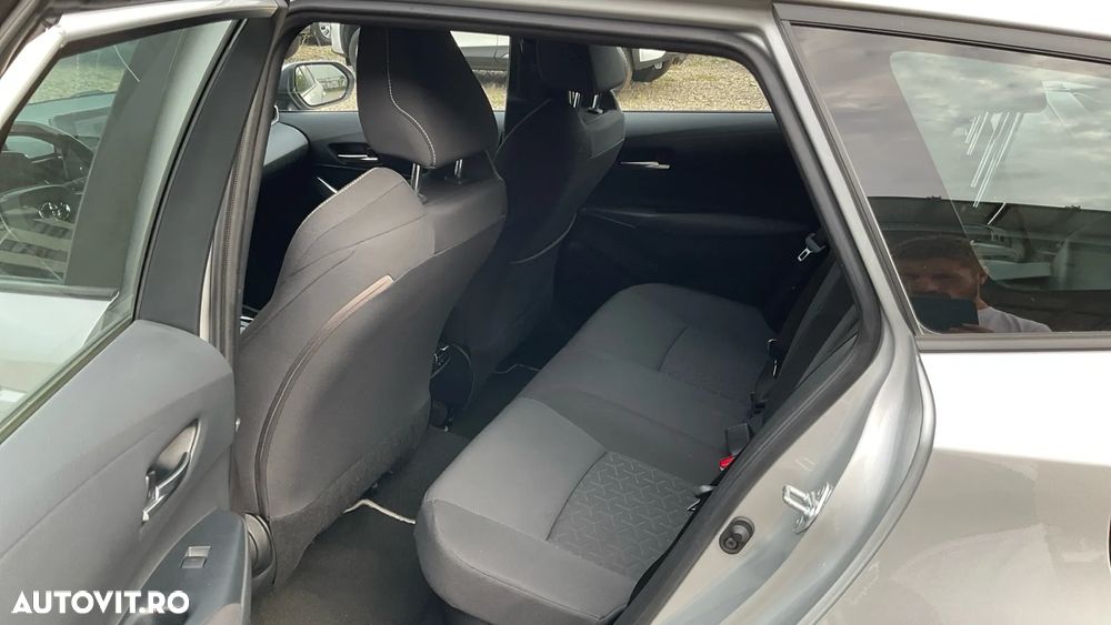 Toyota Corolla 1.8 HSD Dynamic - 37