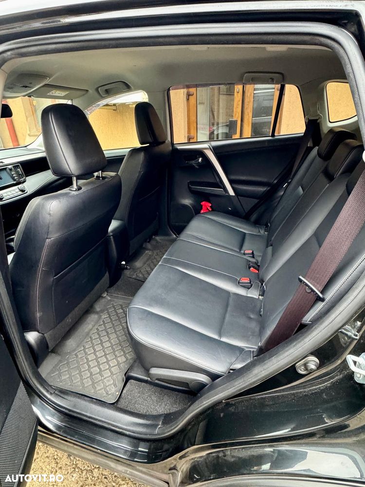 Toyota RAV4 2.0 D-4D 4x2 Start-Stop Executive - 9