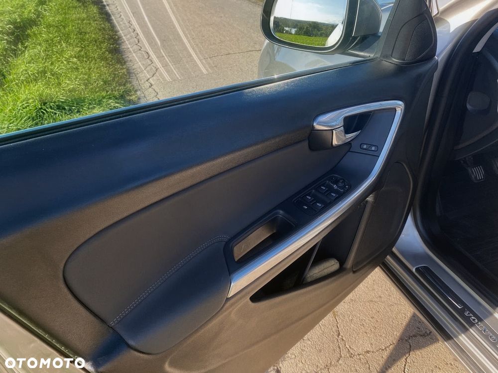 Volvo V60 D3 Kinetic - 19